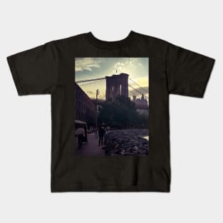 Brooklyn Bridge Sunset Manhattan Skyline NYC Kids T-Shirt